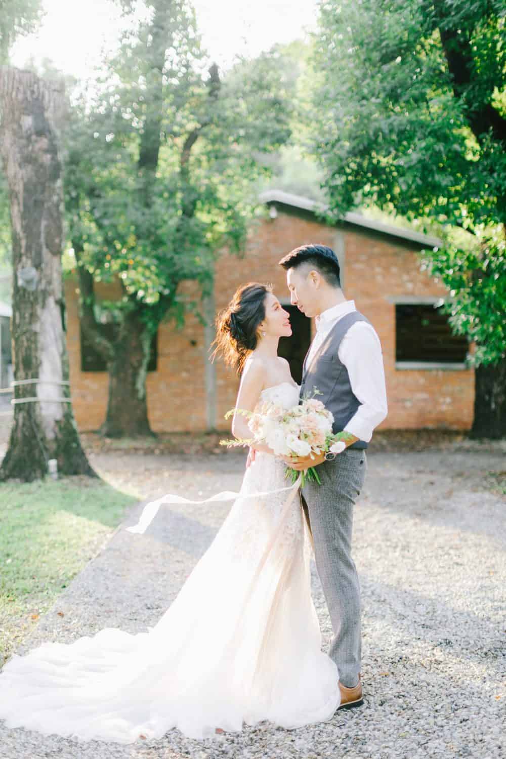 在台中最優美的顏氏牧場場地拍攝美式婚紗